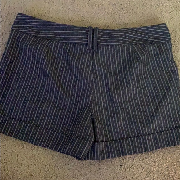 Papaya shorts - Picture 2 of 2